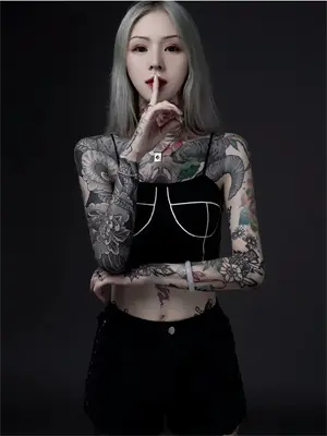 女猎人捕猎毛驴